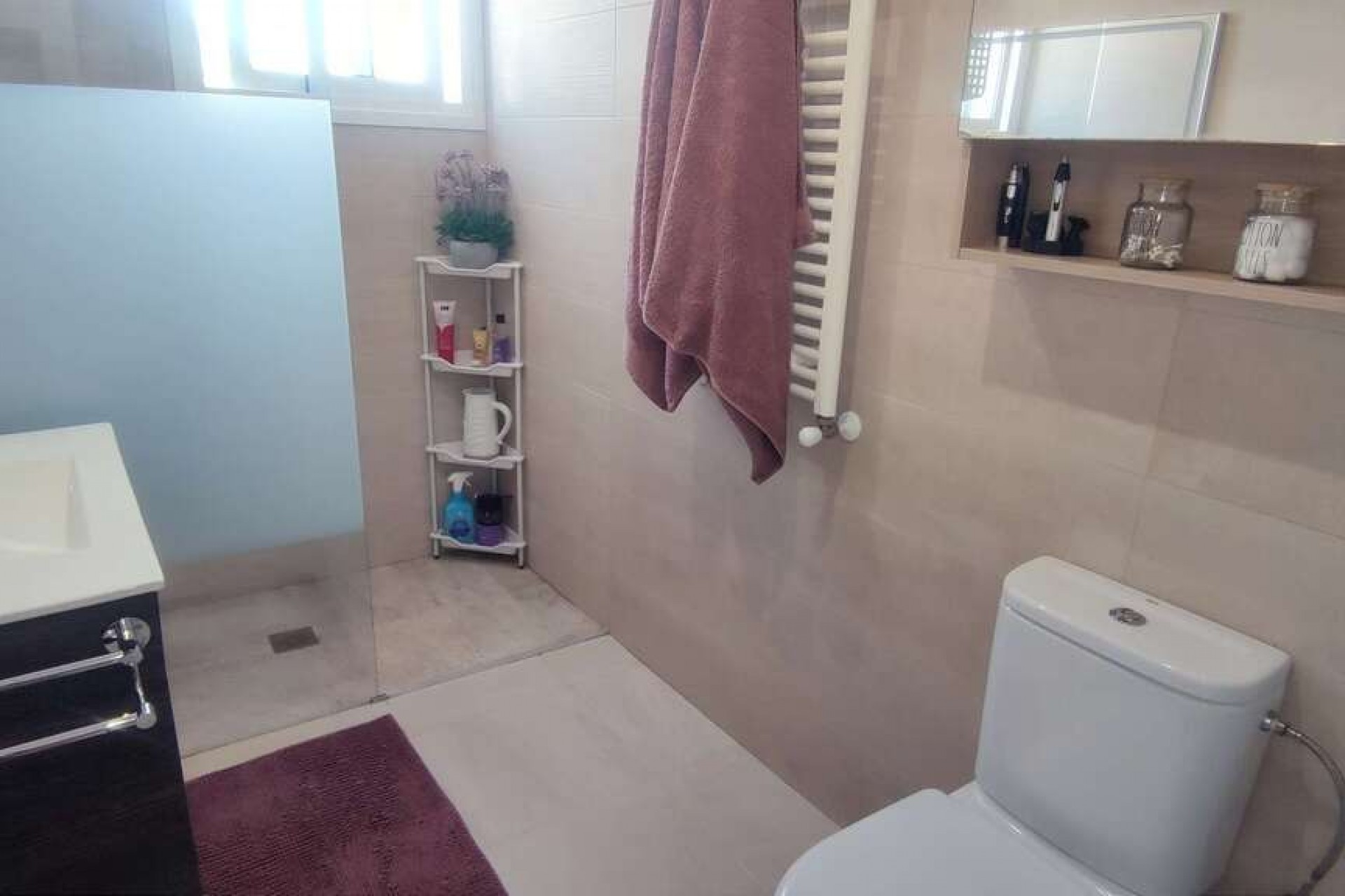 Brukt - Villa -
Sax - Inland