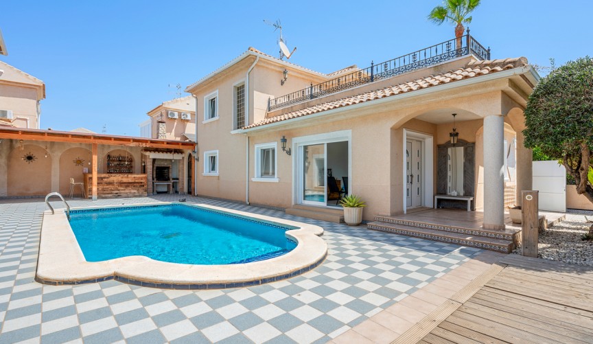 Brukt - Villa -
Torre de la Horadada - Costa Blanca