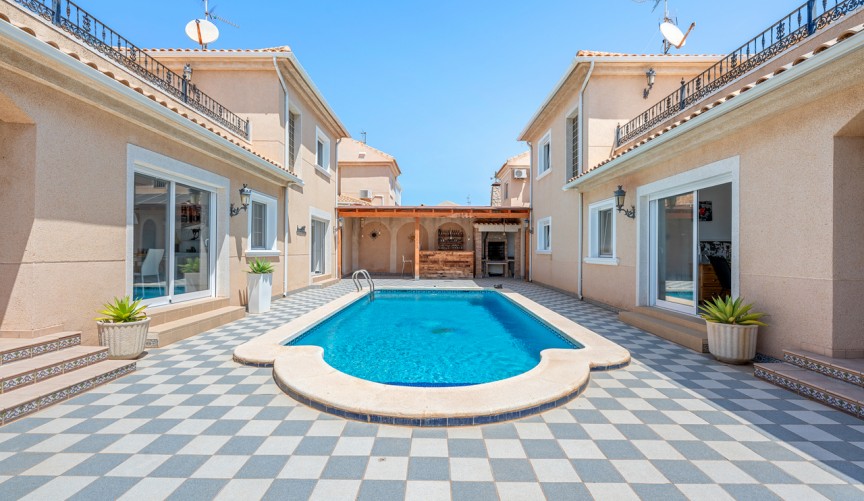 Brukt - Villa -
Torre de la Horadada - Costa Blanca