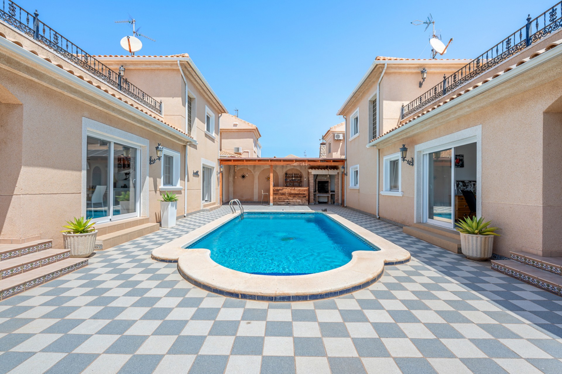 Brukt - Villa -
Torre de la Horadada - Costa Blanca