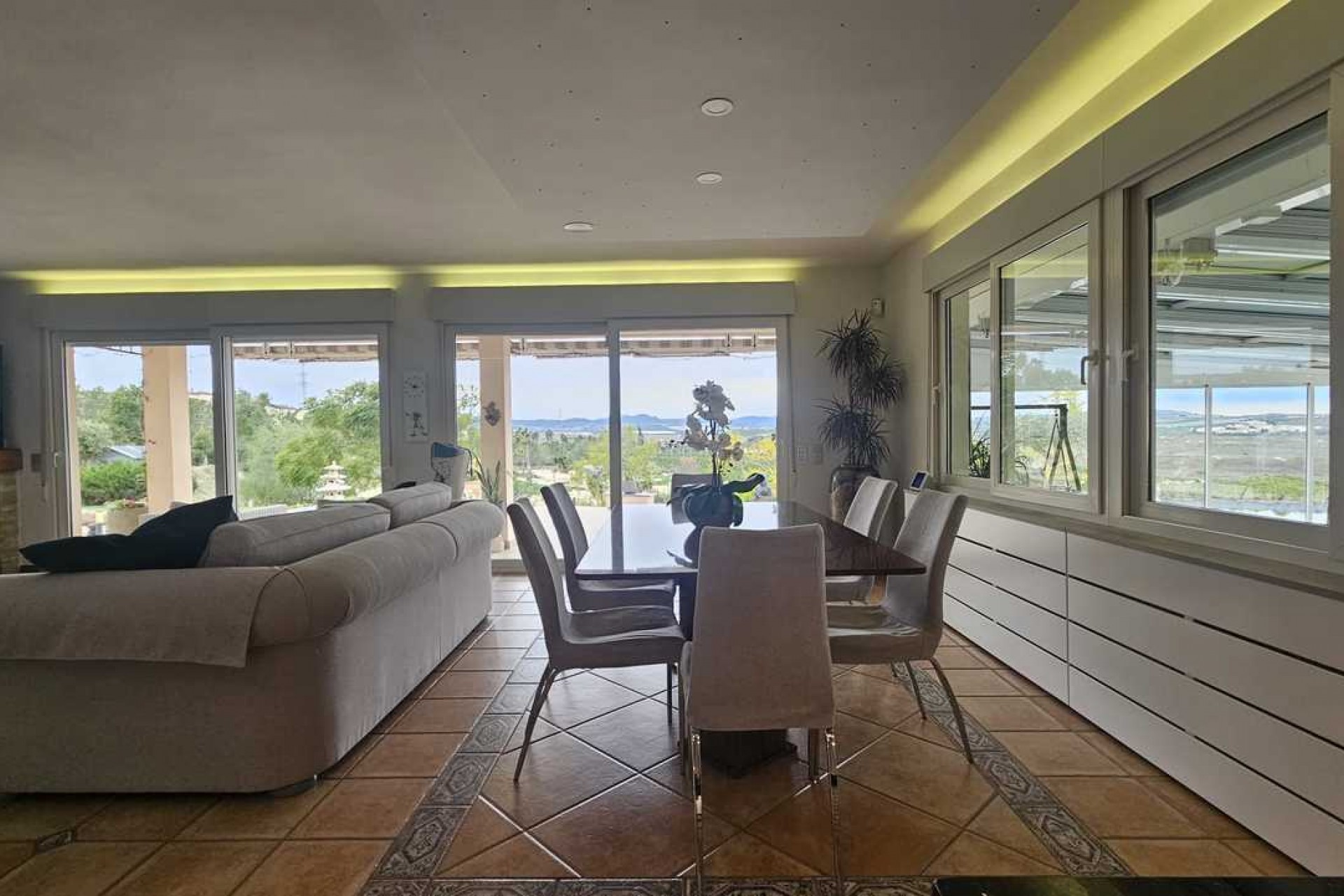 Brukt - Villa -
Torremendo - Costa Blanca