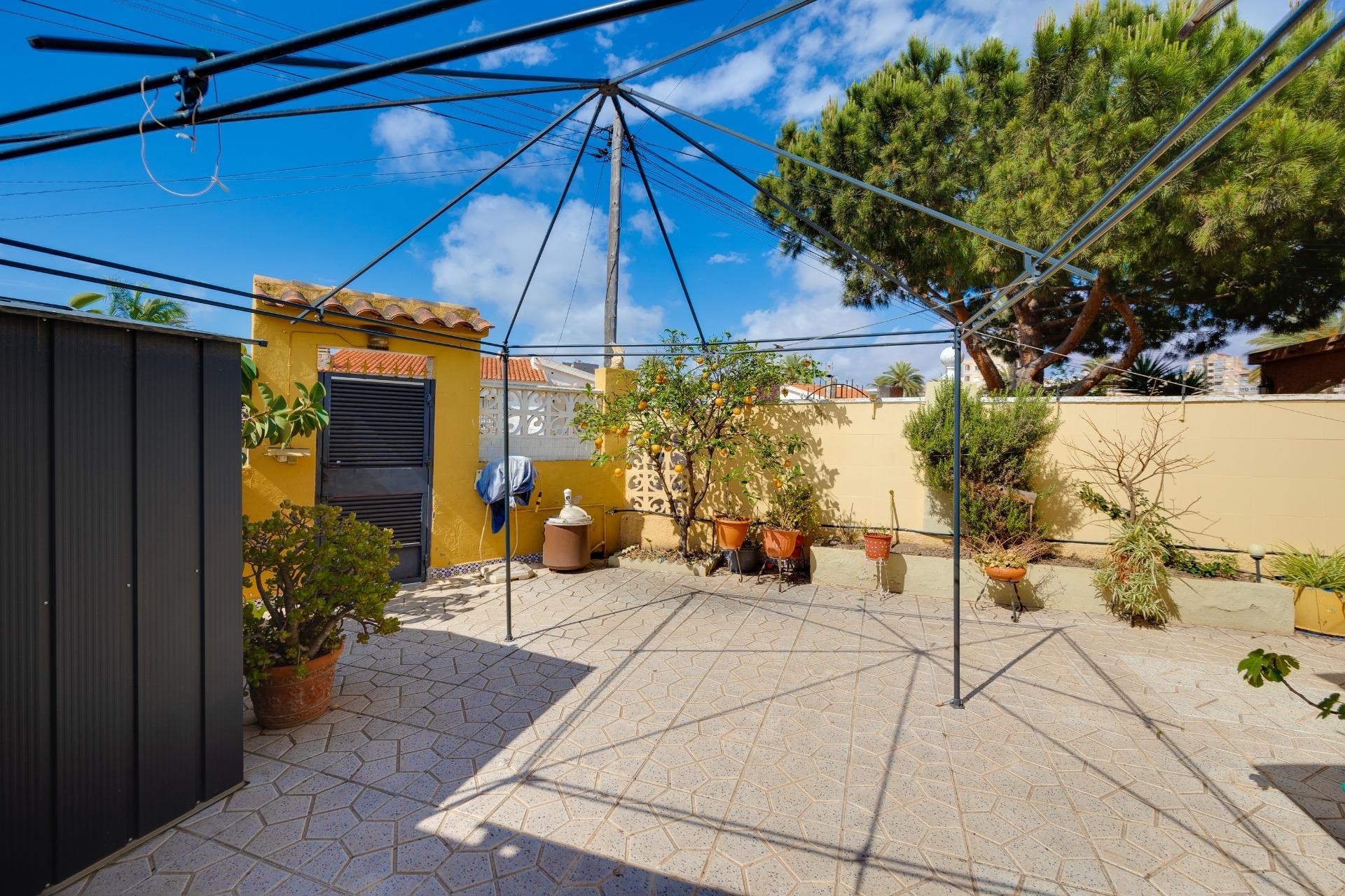 Brukt - Villa -
Torrevieja - aguas nuevas