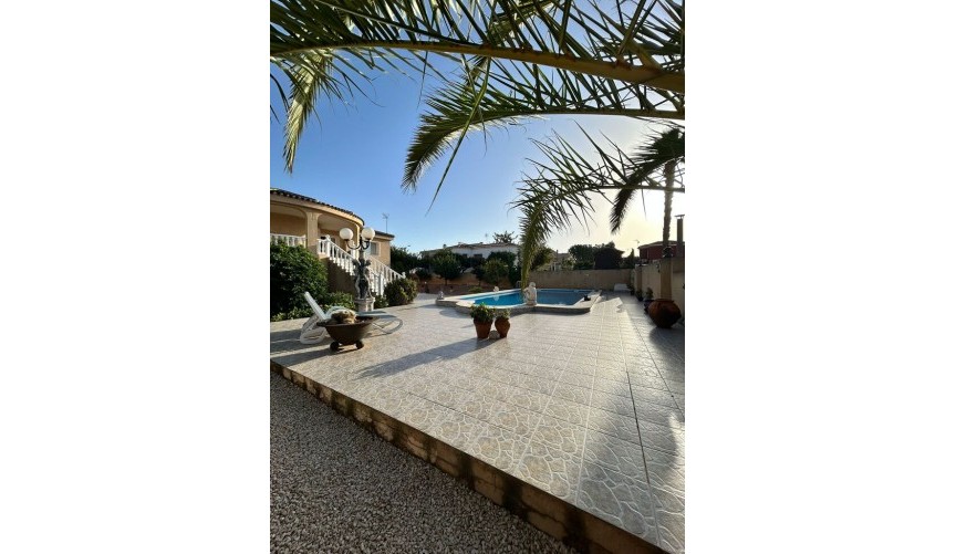 Brukt - Villa -
Torrevieja - aguas nuevas