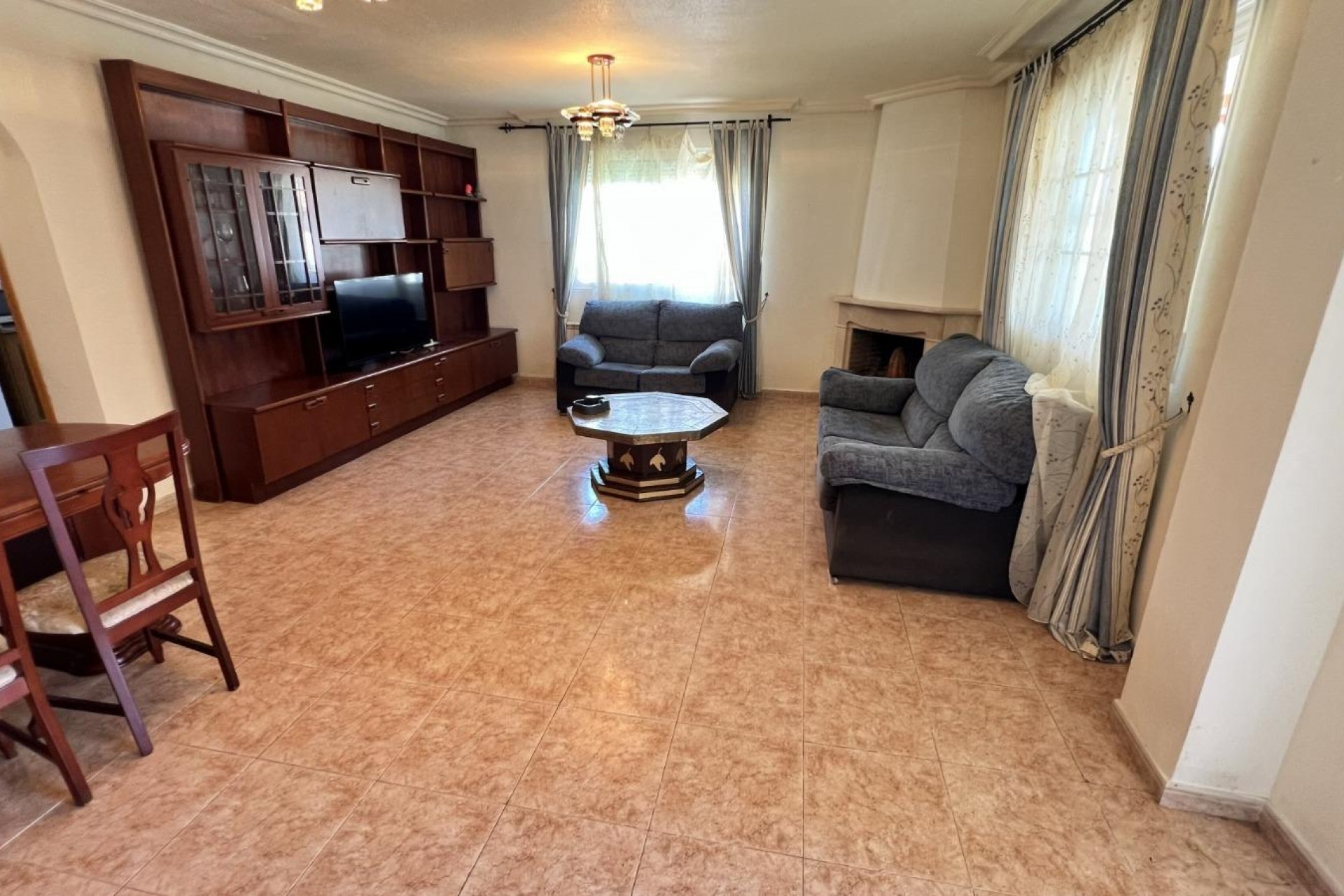 Brukt - Villa -
Torrevieja - aguas nuevas