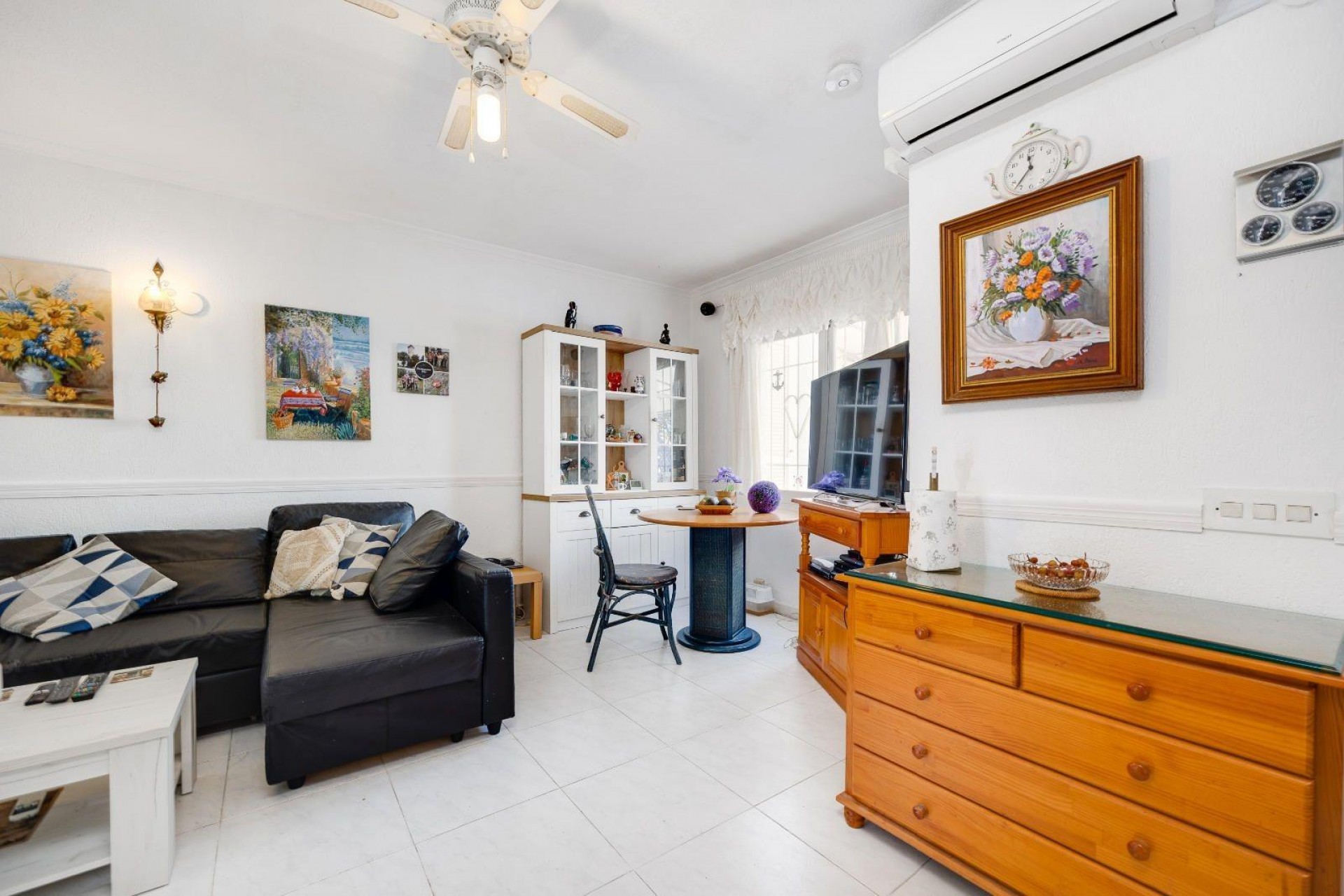 Brukt - Villa -
Torrevieja - Calas Blanca