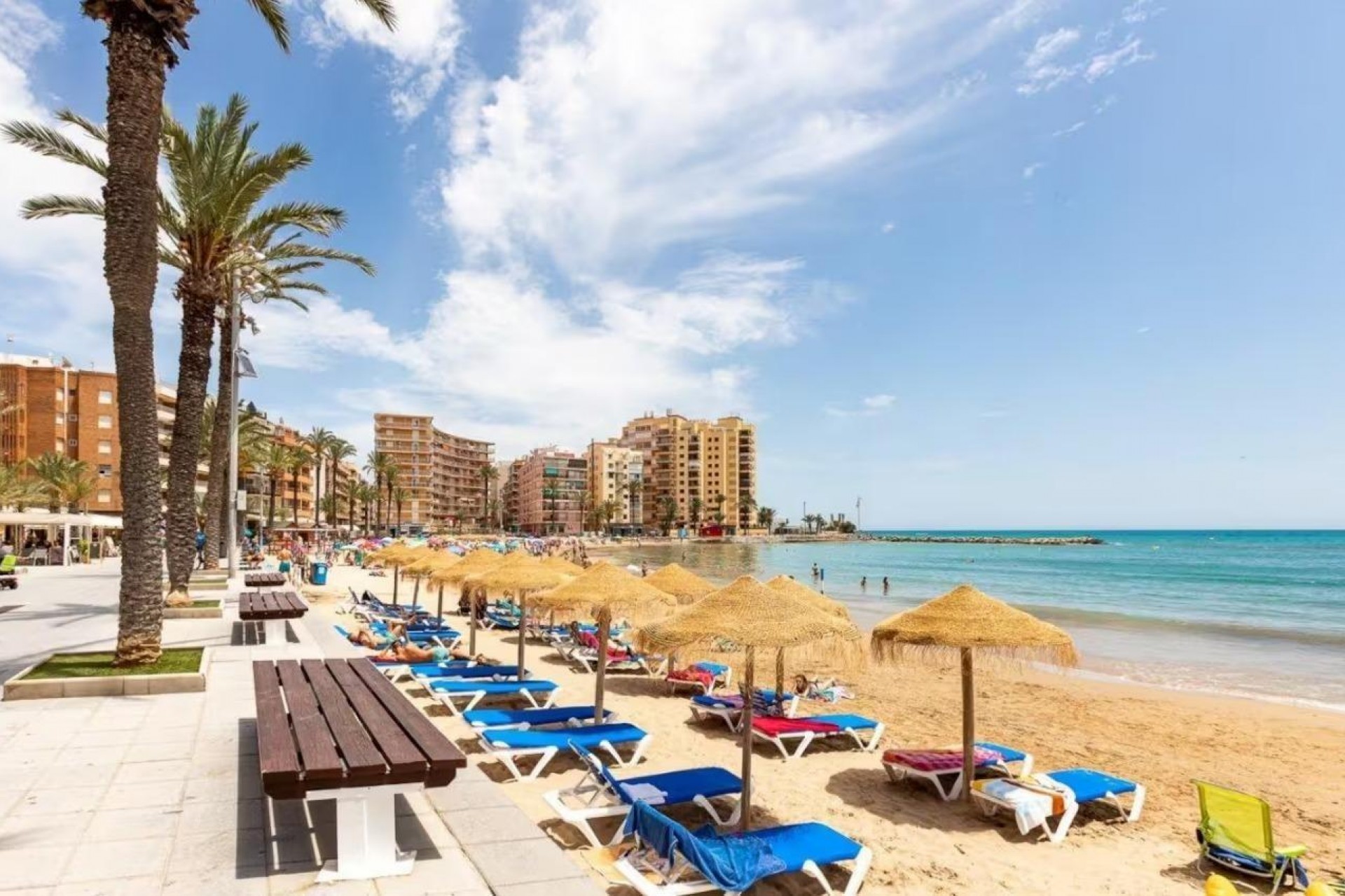Brukt - Villa -
Torrevieja - Centro
