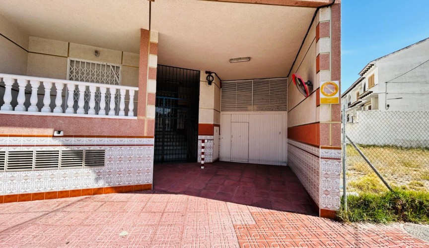 Brukt - Villa -
Torrevieja - Costa Blanca