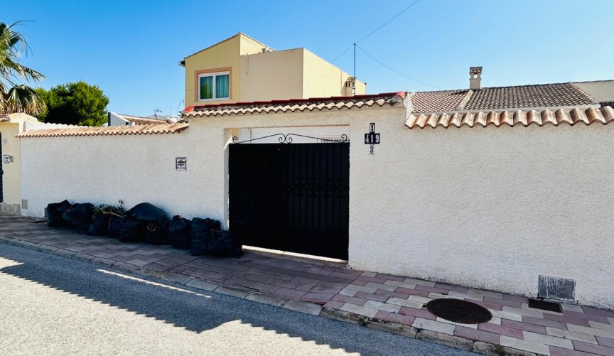 Brukt - Villa -
Torrevieja - Costa Blanca