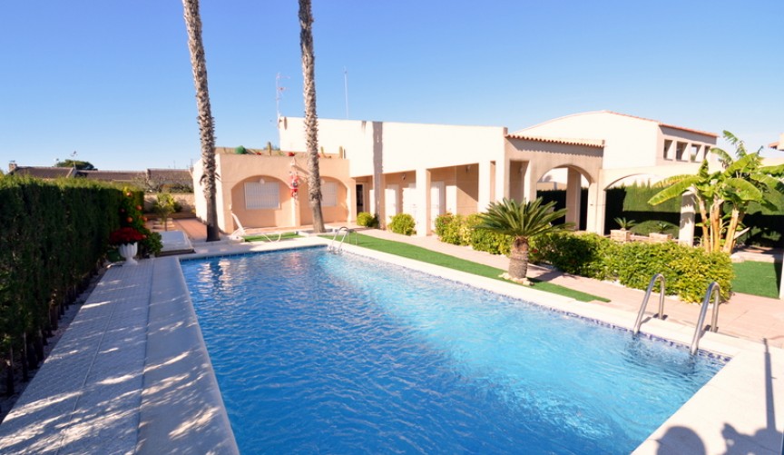 Brukt - Villa -
Torrevieja - Costa Blanca