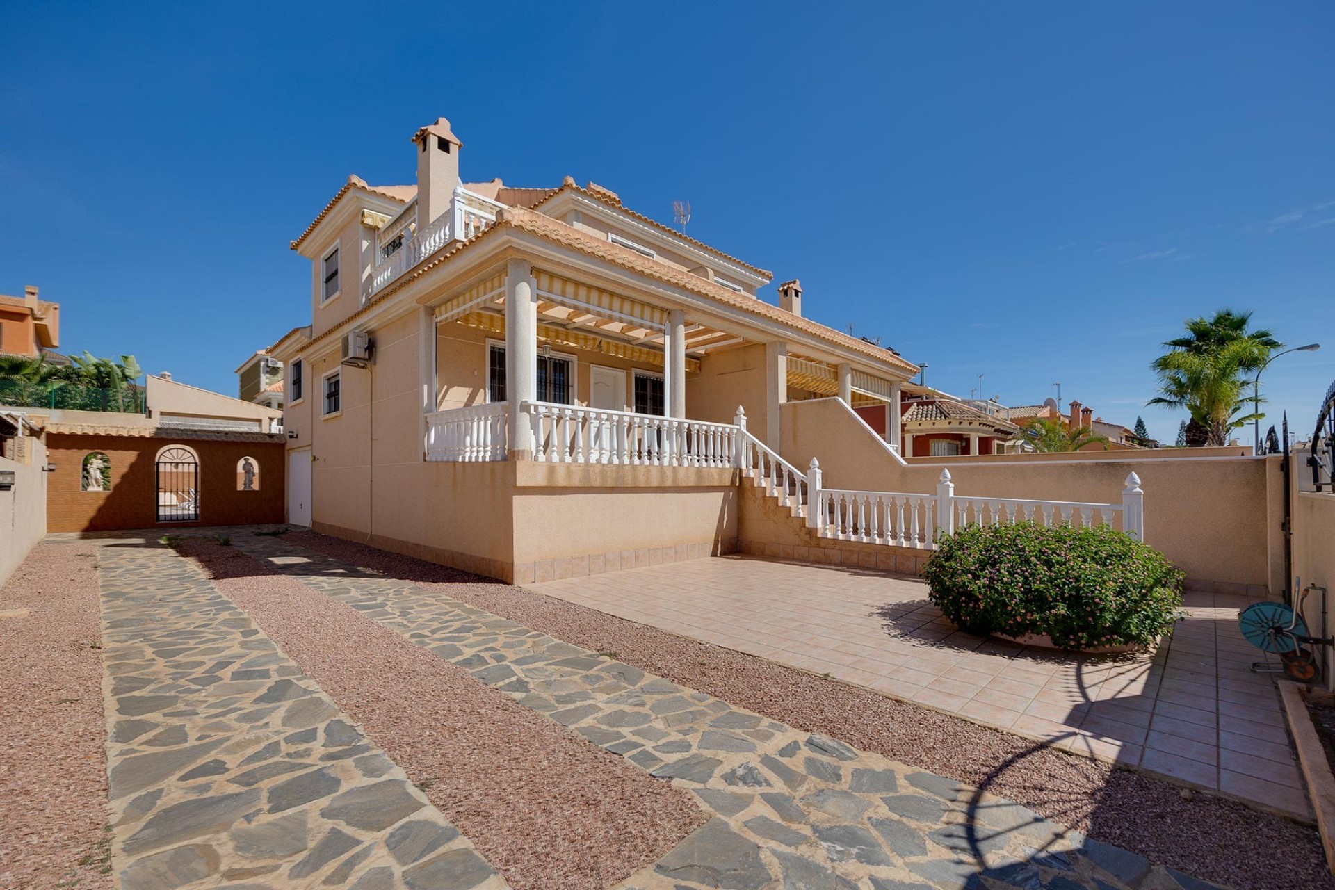 Brukt - Villa -
Torrevieja - Costa Blanca