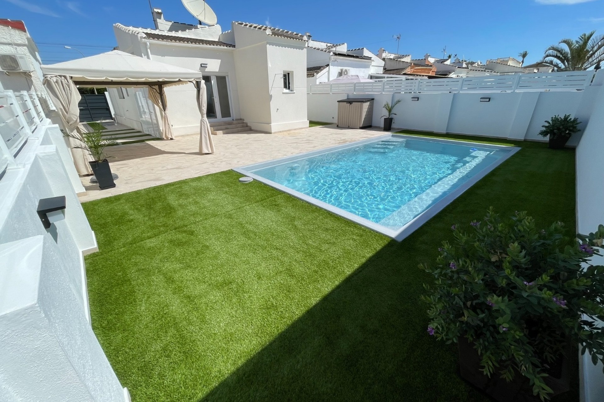 Brukt - Villa -
Torrevieja - Costa Blanca