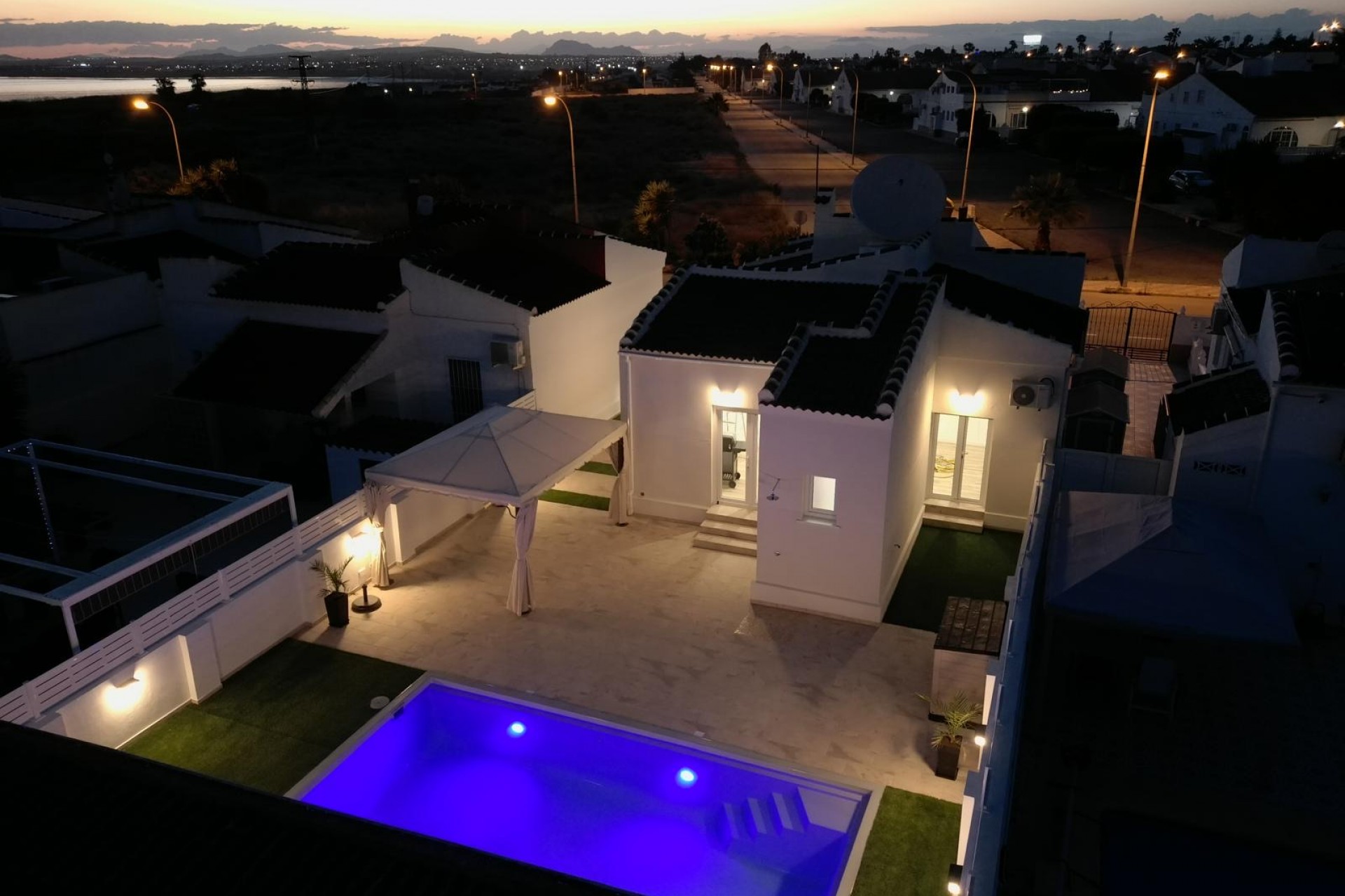 Brukt - Villa -
Torrevieja - Costa Blanca