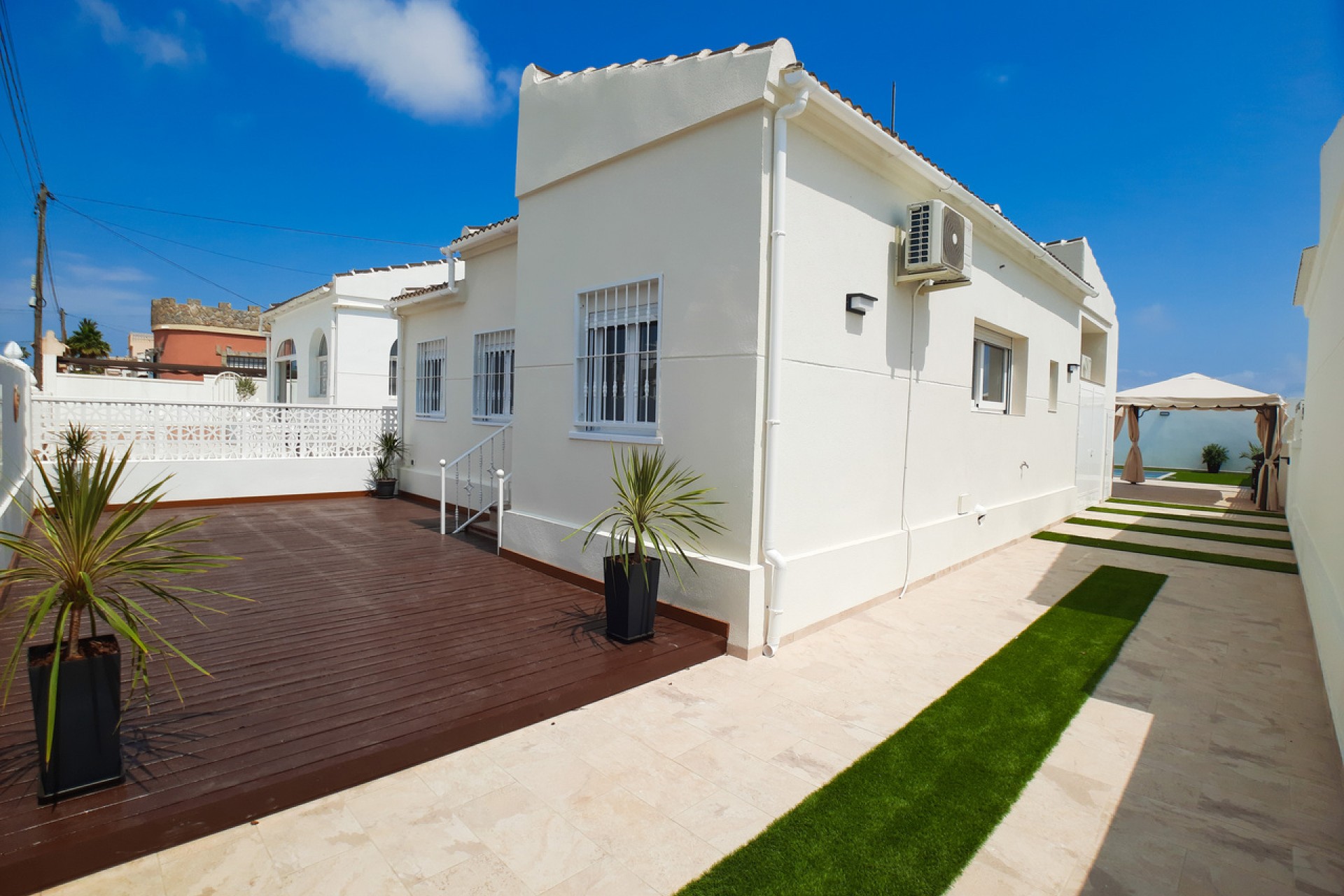 Brukt - Villa -
Torrevieja - Costa Blanca