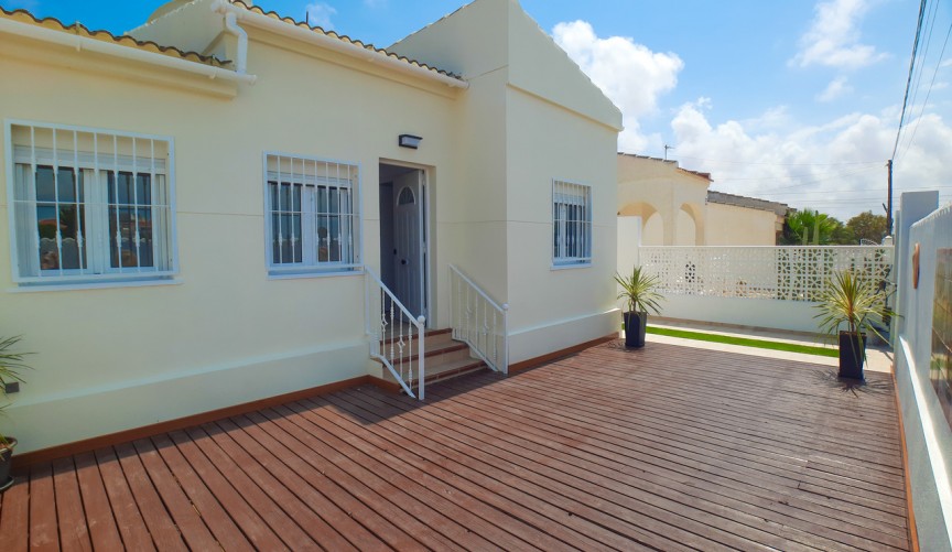 Brukt - Villa -
Torrevieja - Costa Blanca