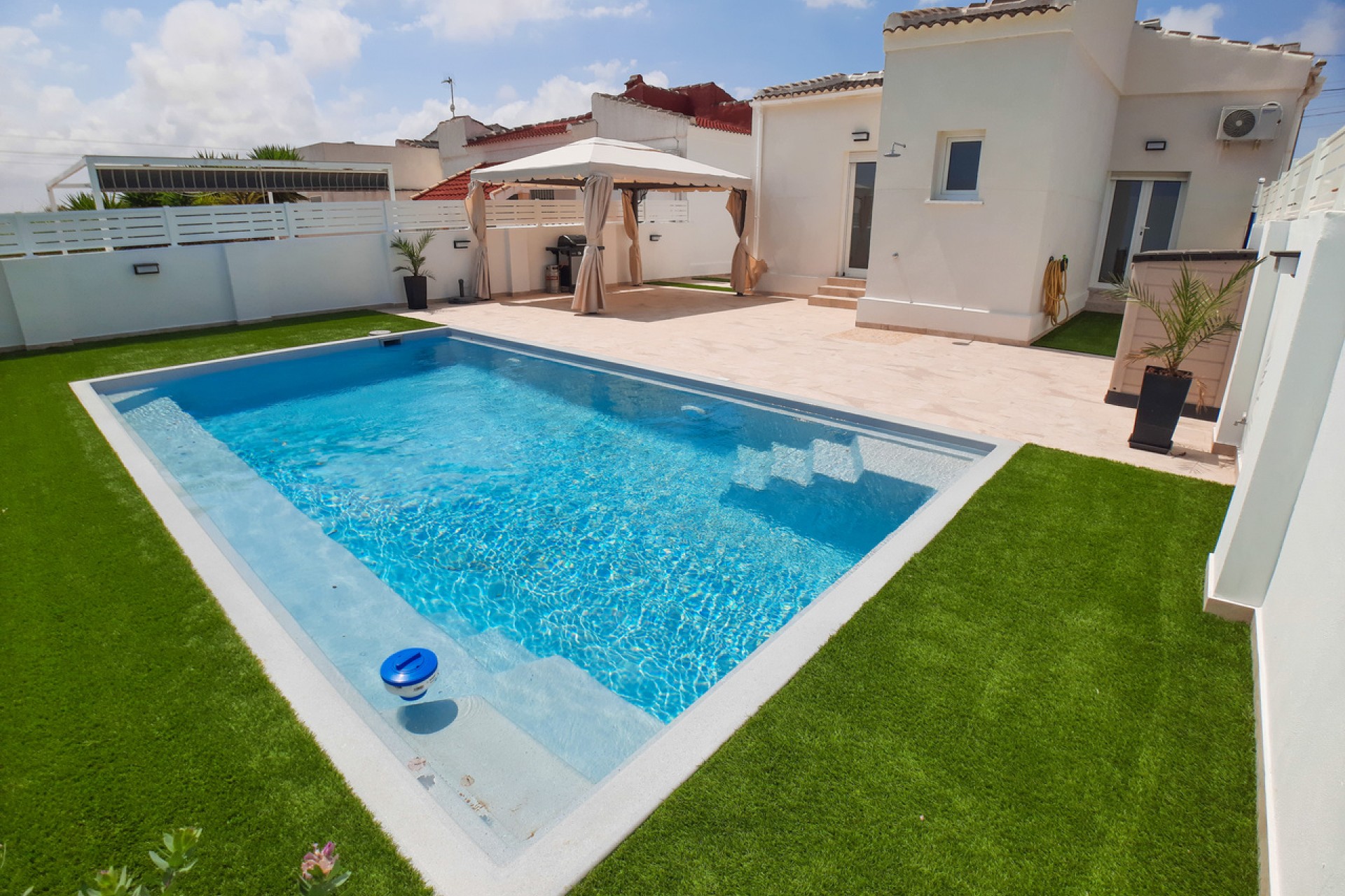 Brukt - Villa -
Torrevieja - Costa Blanca