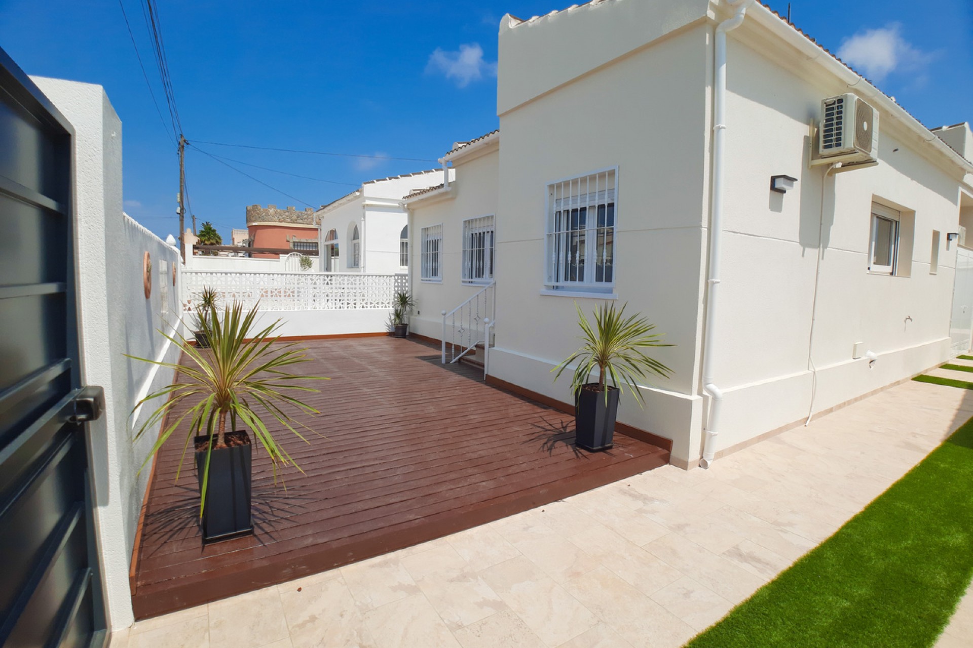 Brukt - Villa -
Torrevieja - Costa Blanca