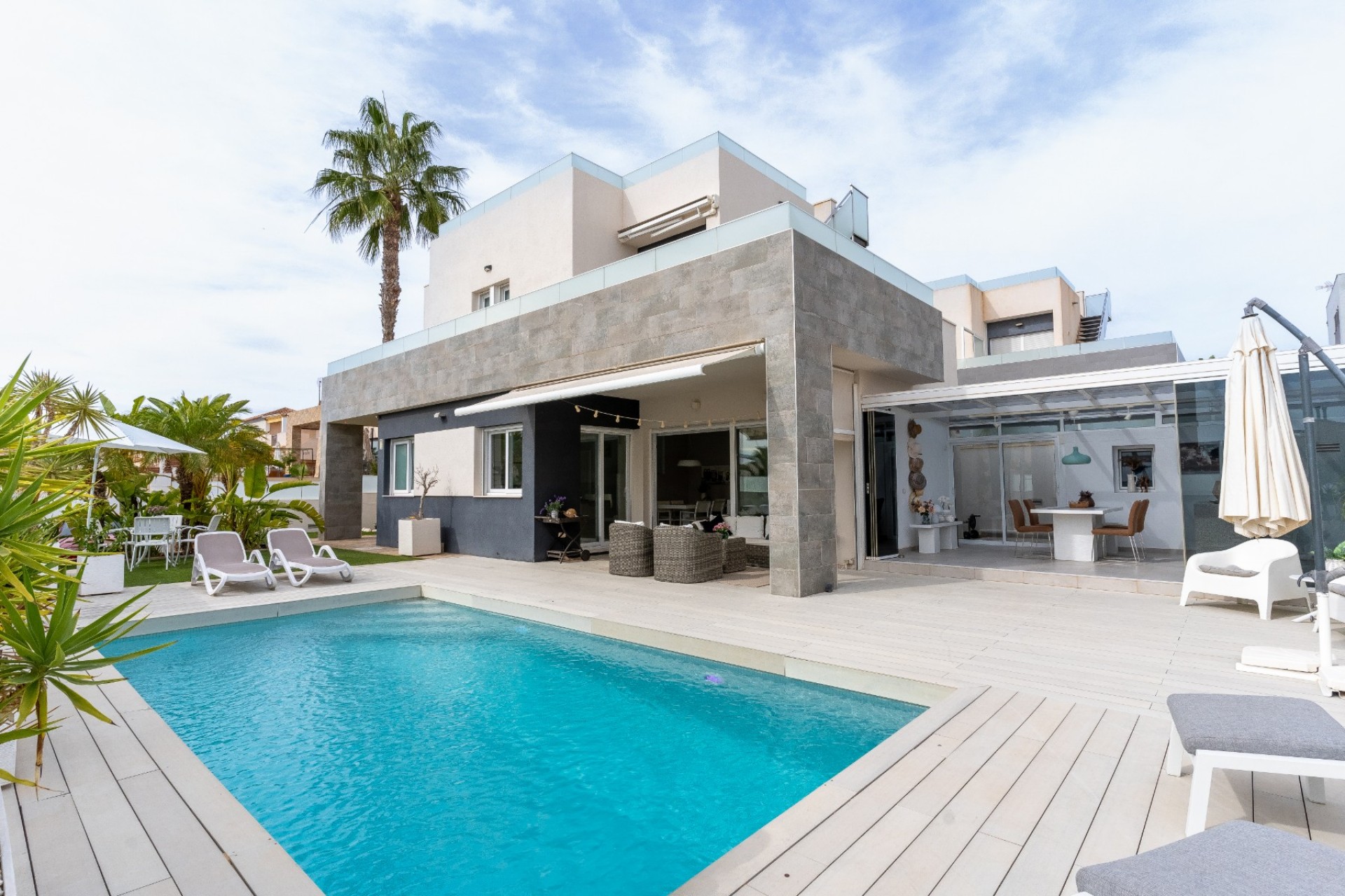 Brukt - Villa -
Torrevieja - Costa Blanca