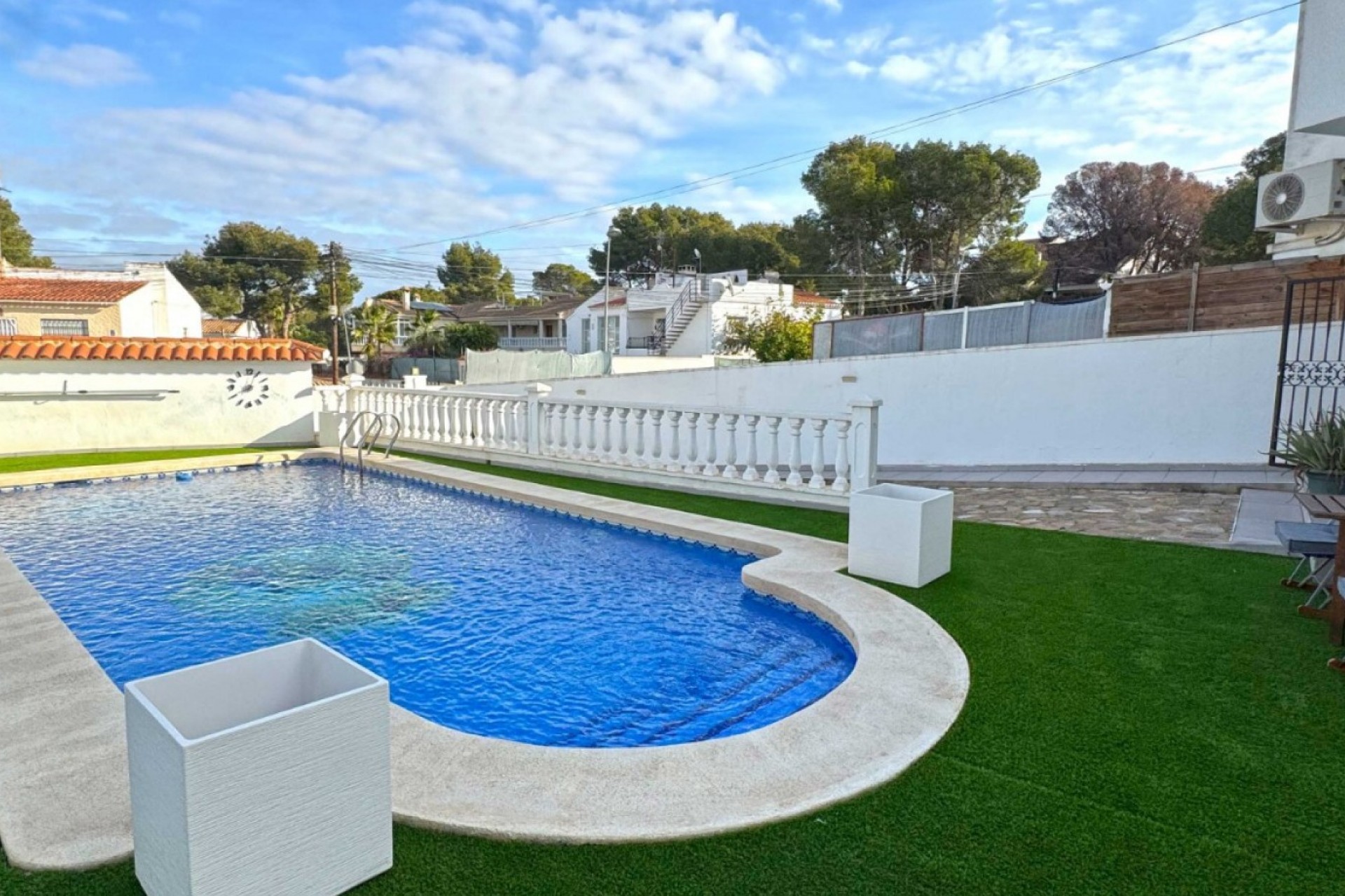 Brukt - Villa -
Torrevieja - Costa Blanca