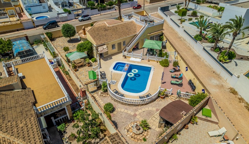 Brukt - Villa -
Torrevieja - Costa Blanca