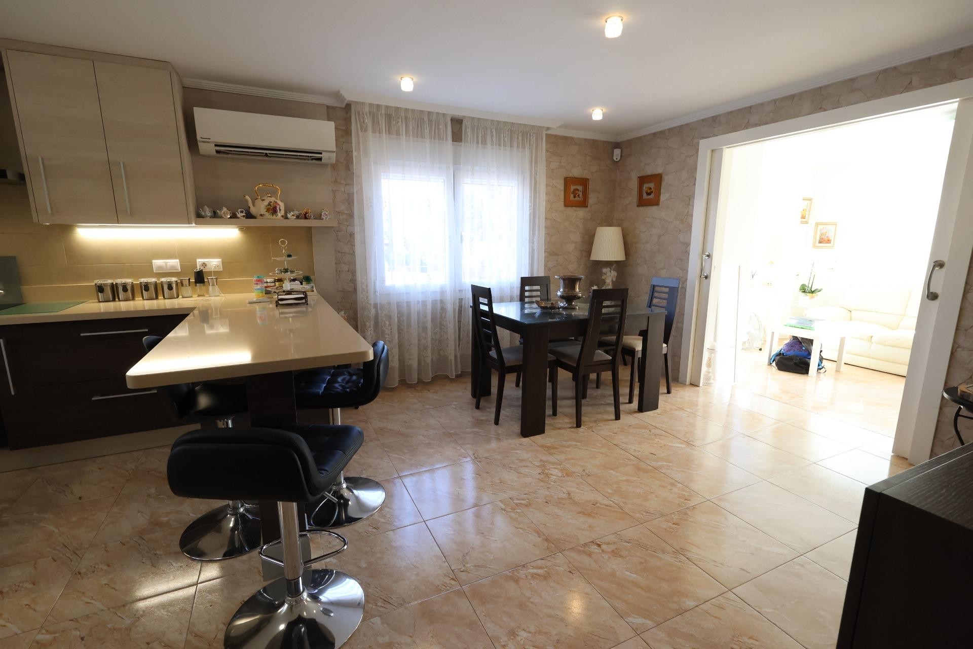 Brukt - Villa -
Torrevieja - Costa Blanca