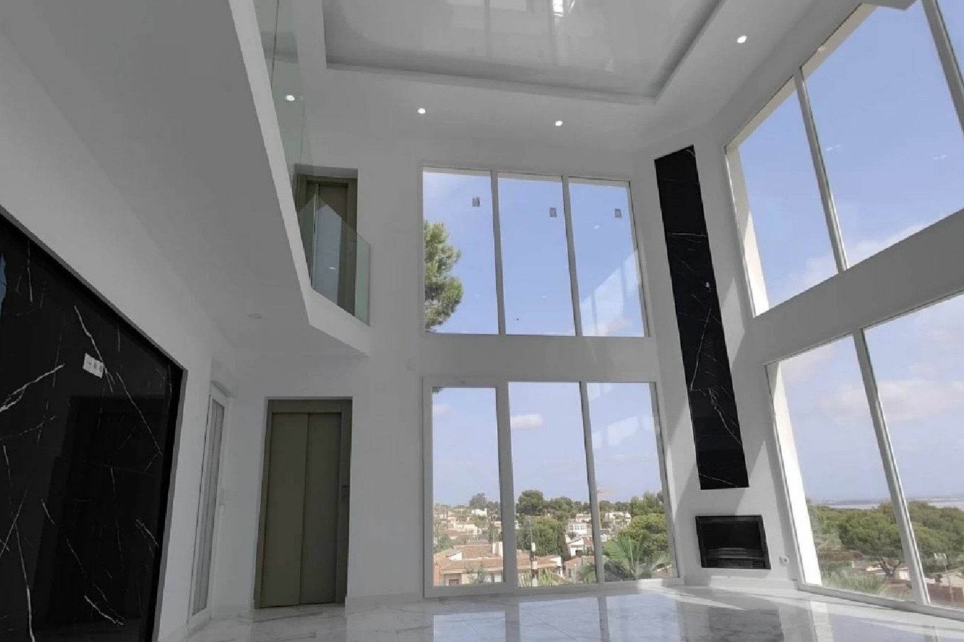 Brukt - Villa -
Torrevieja - Costa Blanca