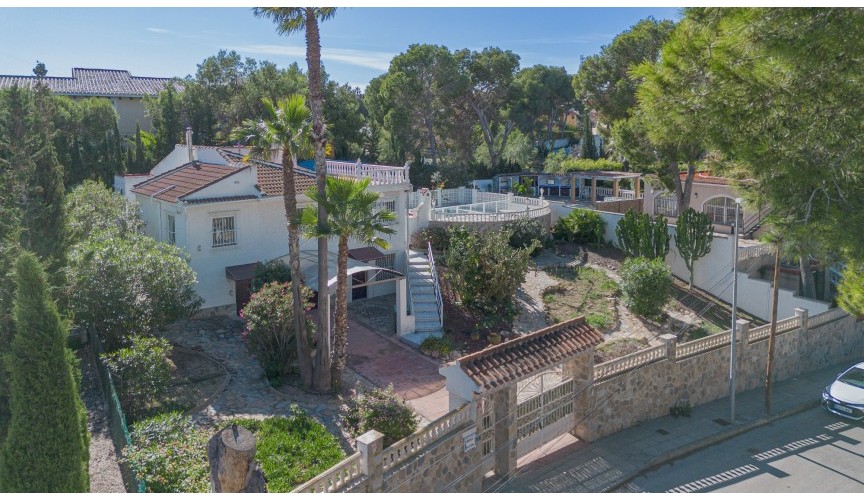 Brukt - Villa -
Torrevieja - Costa Blanca