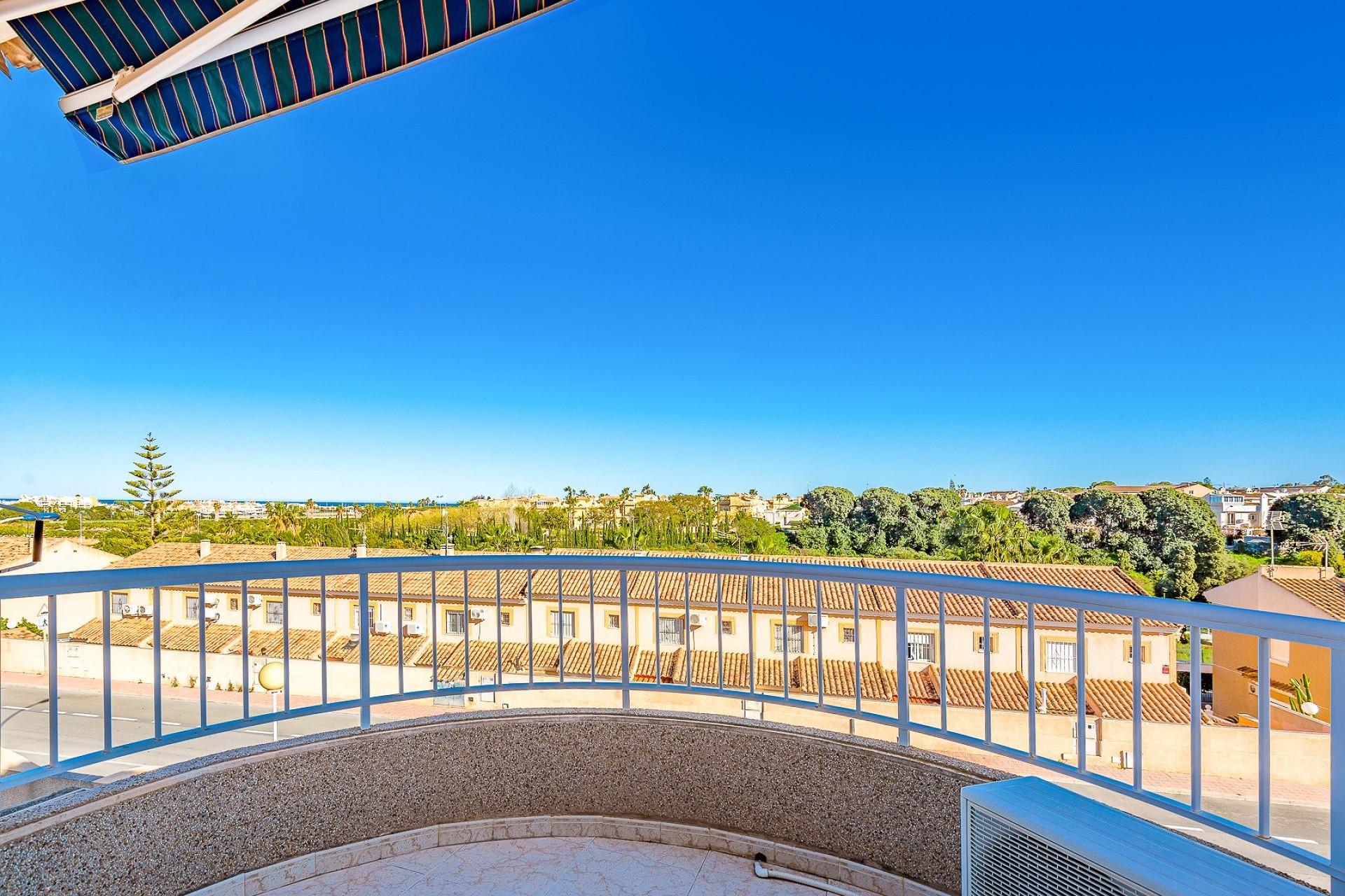 Brukt - Villa -
Torrevieja - Costa Blanca