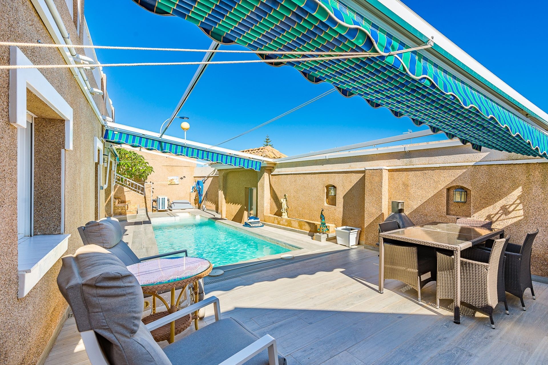 Brukt - Villa -
Torrevieja - Costa Blanca