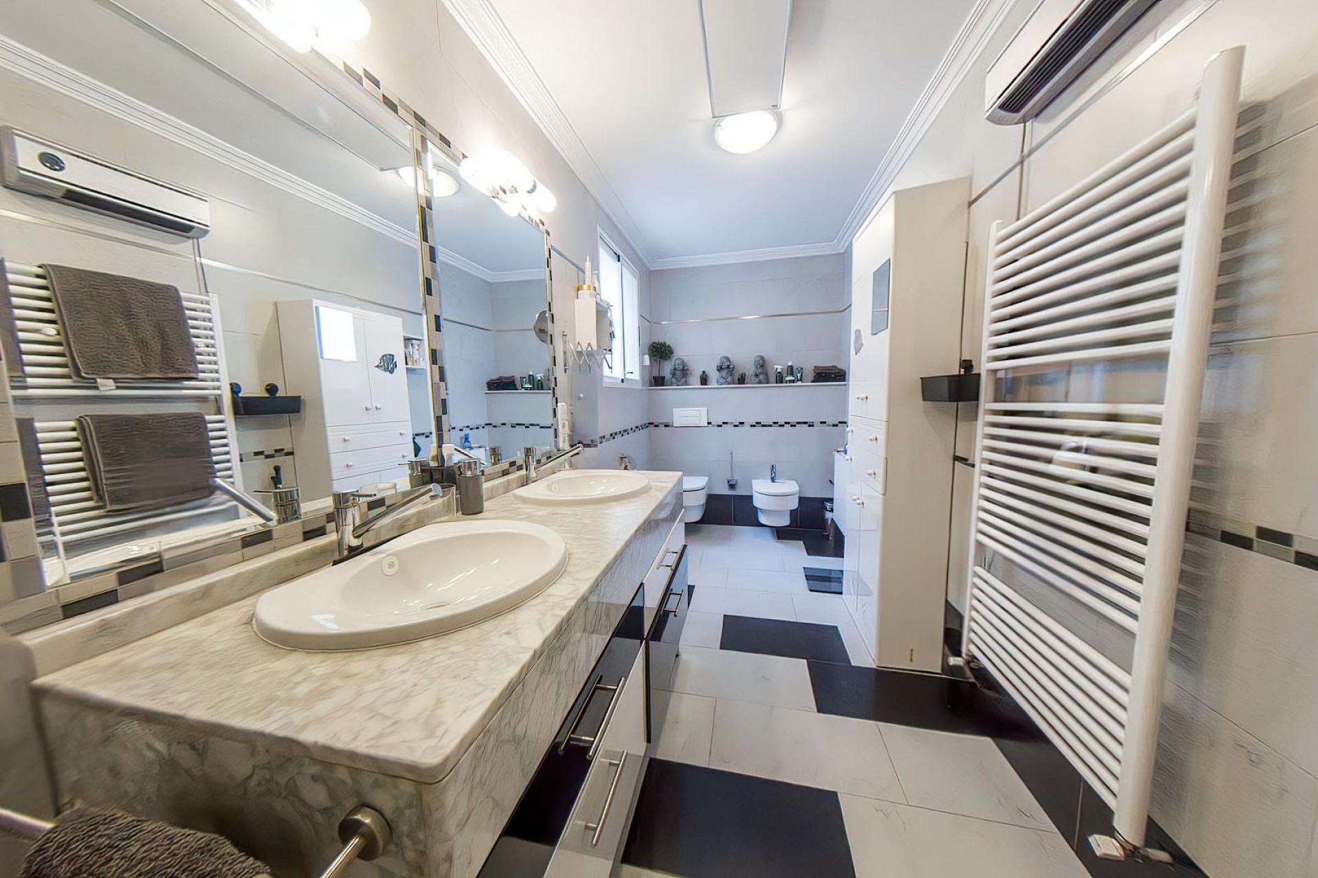 Brukt - Villa -
Torrevieja - Costa Blanca