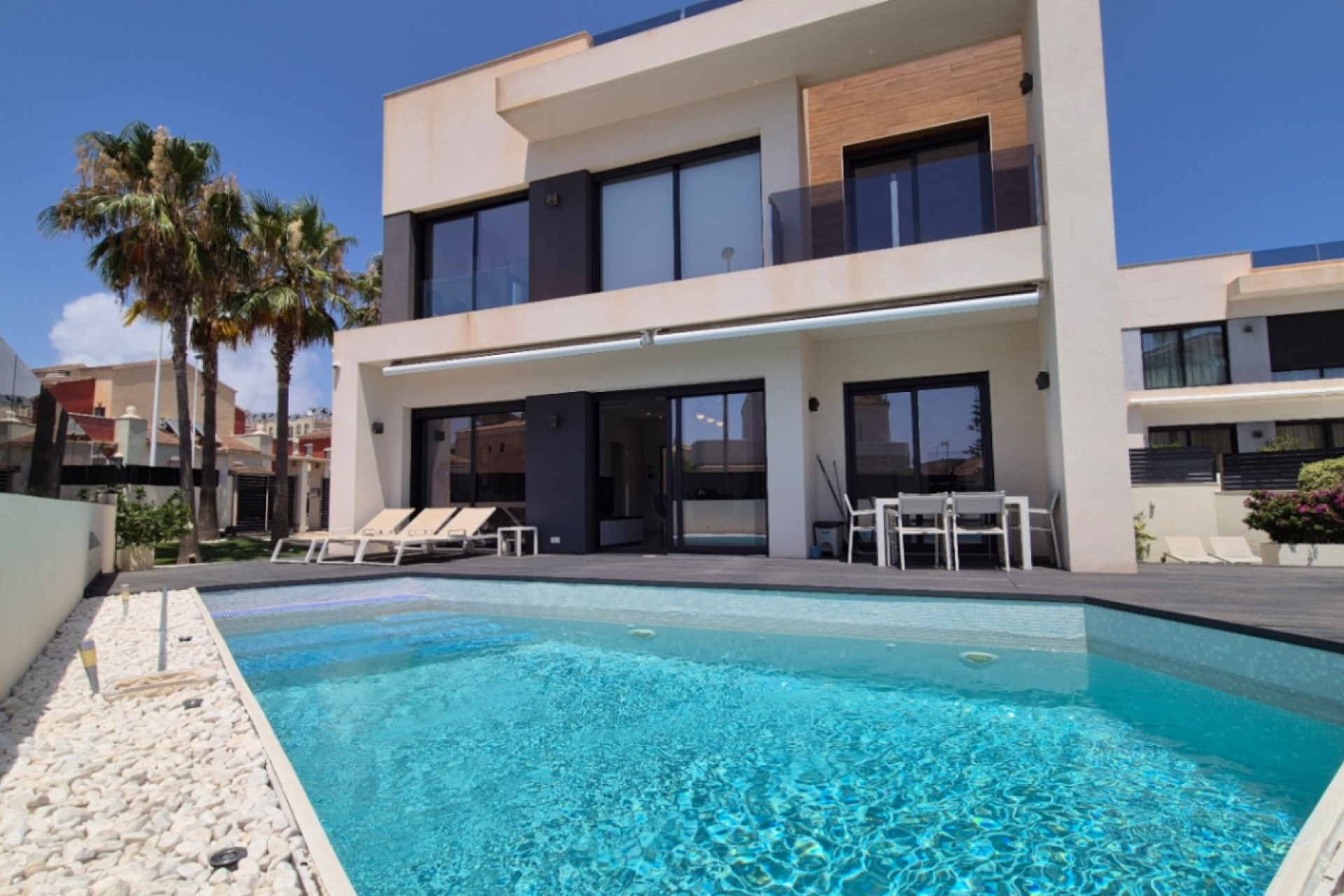 Brukt - Villa -
Torrevieja - Costa Blanca