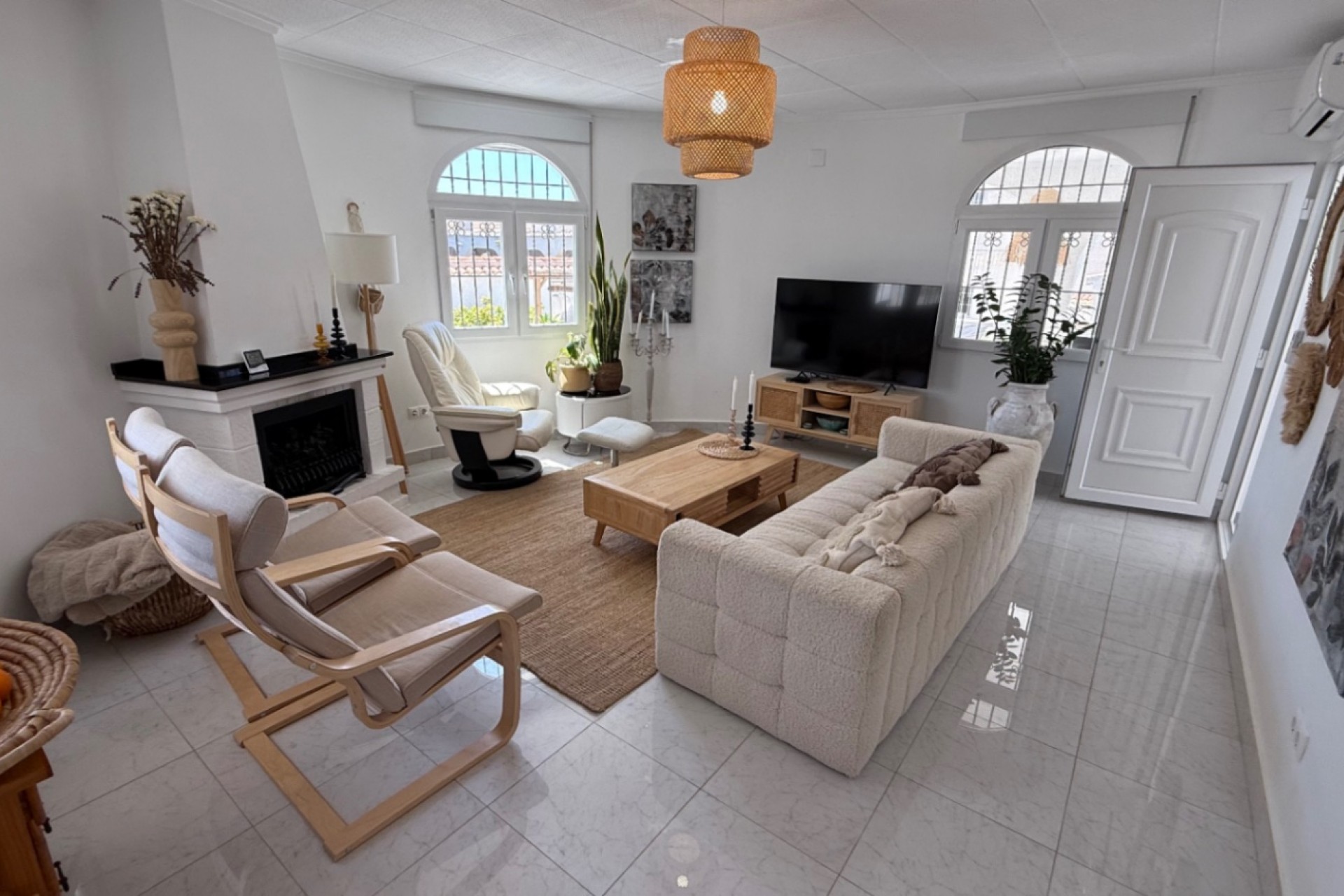 Brukt - Villa -
Torrevieja - Costa Blanca