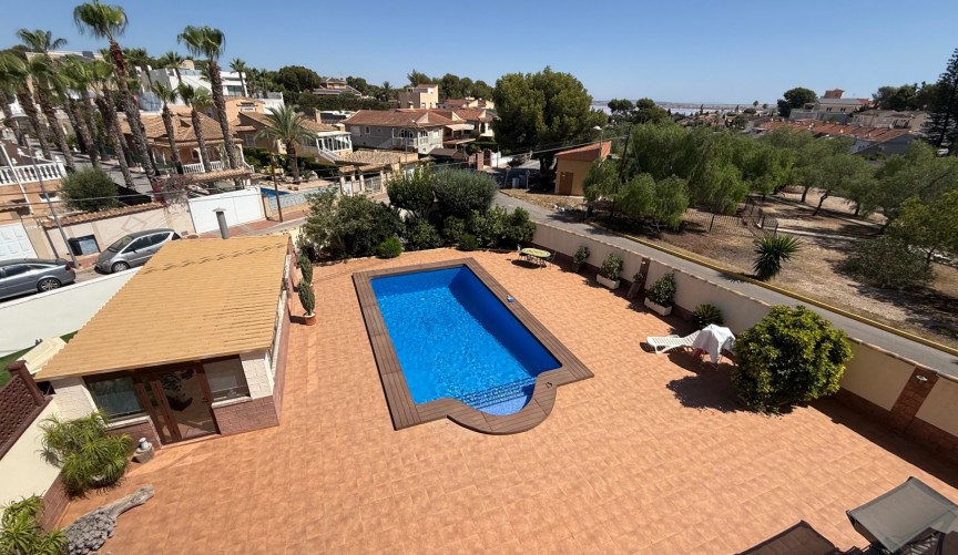 Brukt - Villa -
Torrevieja - Costa Blanca