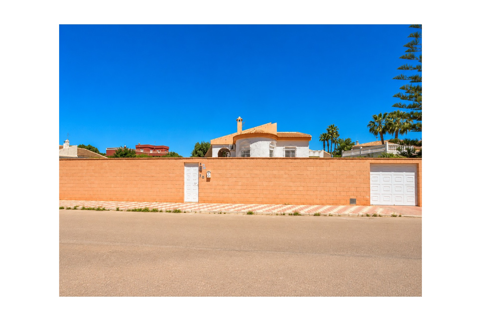 Brukt - Villa -
Torrevieja - Costa Blanca