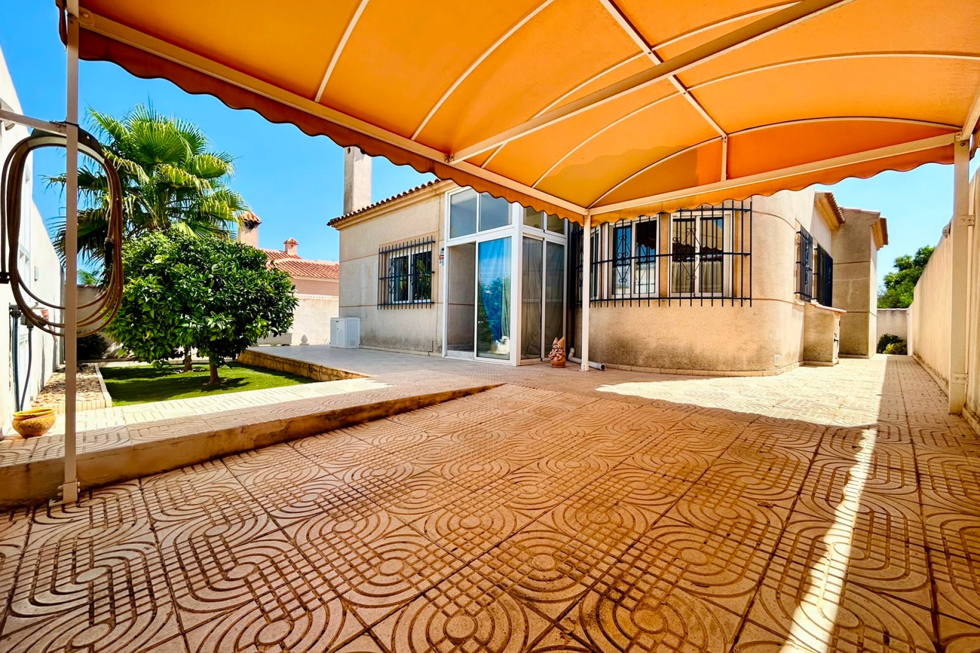 Brukt - Villa -
Torrevieja - Costa Blanca