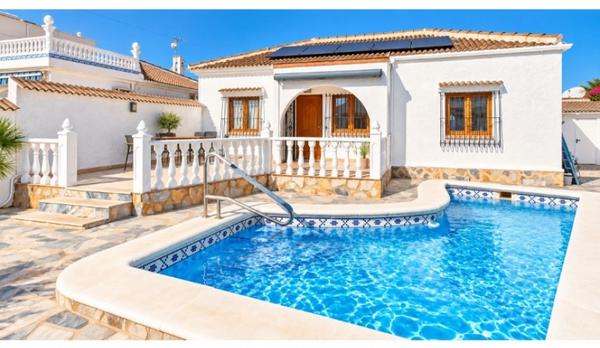Brukt - Villa -
Torrevieja - Costa Blanca