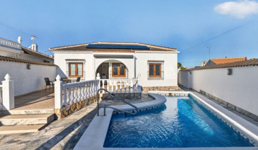 Brukt - Villa -
Torrevieja - Costa Blanca