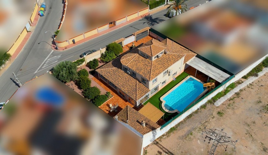 Brukt - Villa -
Torrevieja - El Chaparral