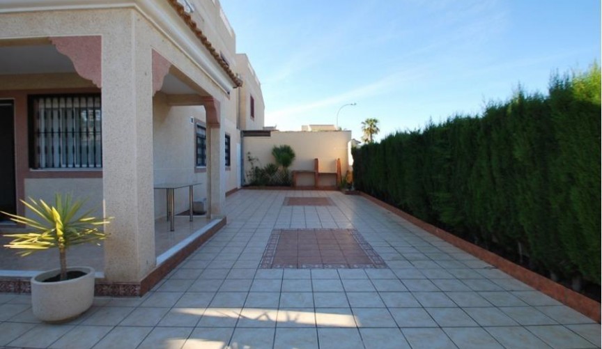 Brukt - Villa -
Torrevieja - La Siesta - El Salado - Torreta