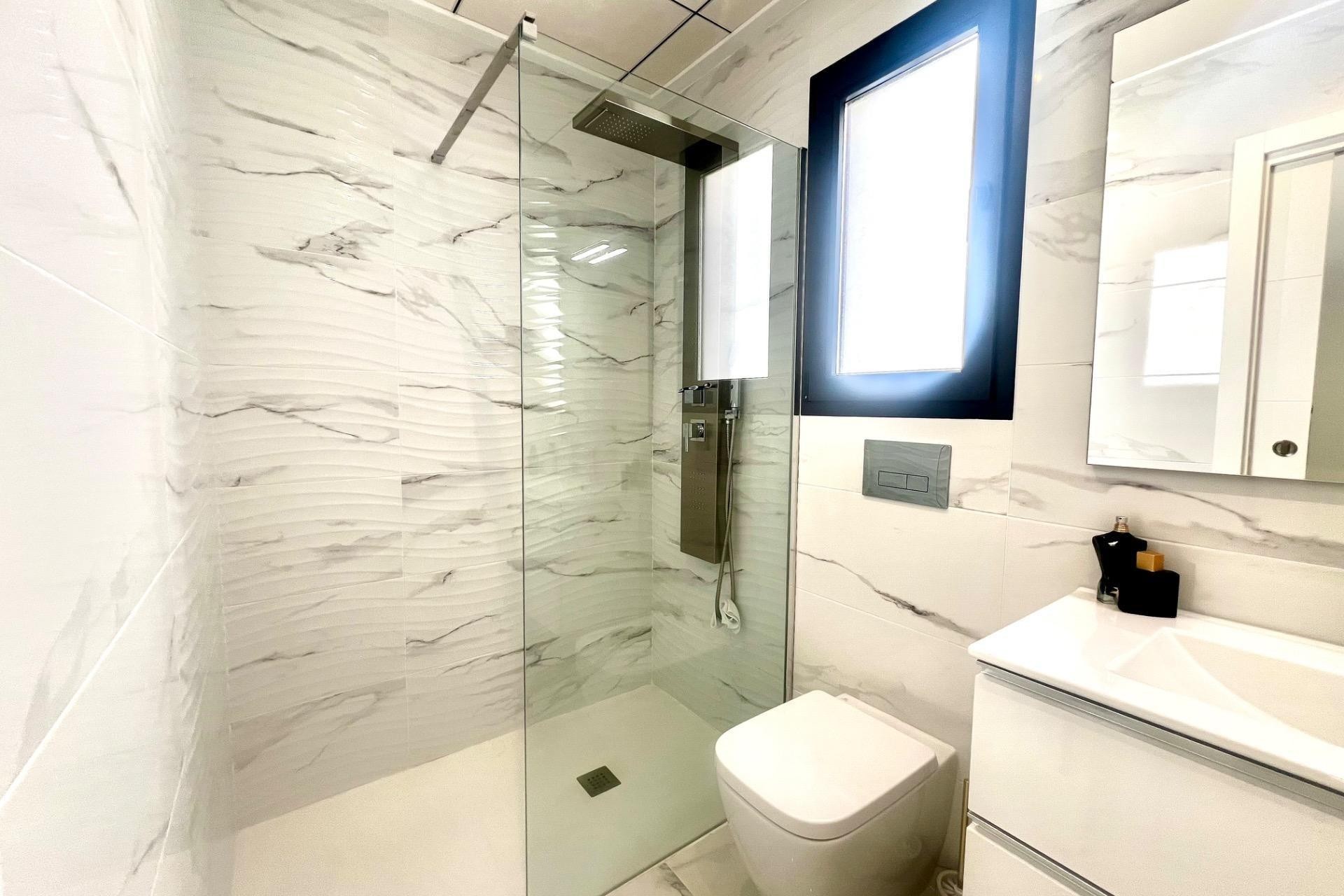 Brukt - Villa -
Torrevieja - La Siesta - El Salado - Torreta