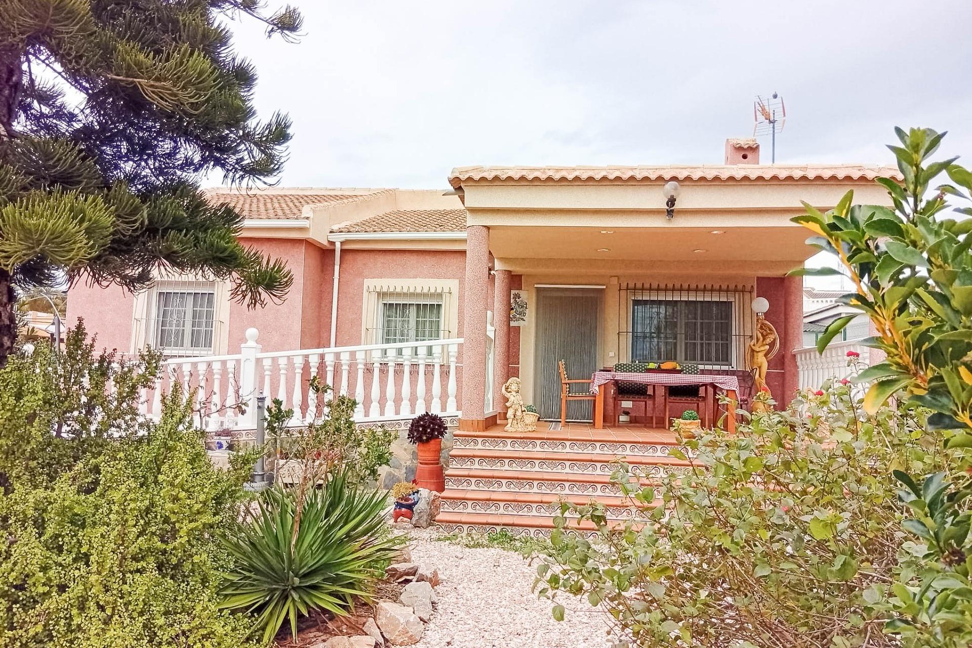 Brukt - Villa -
Torrevieja - La Siesta - El Salado - Torreta