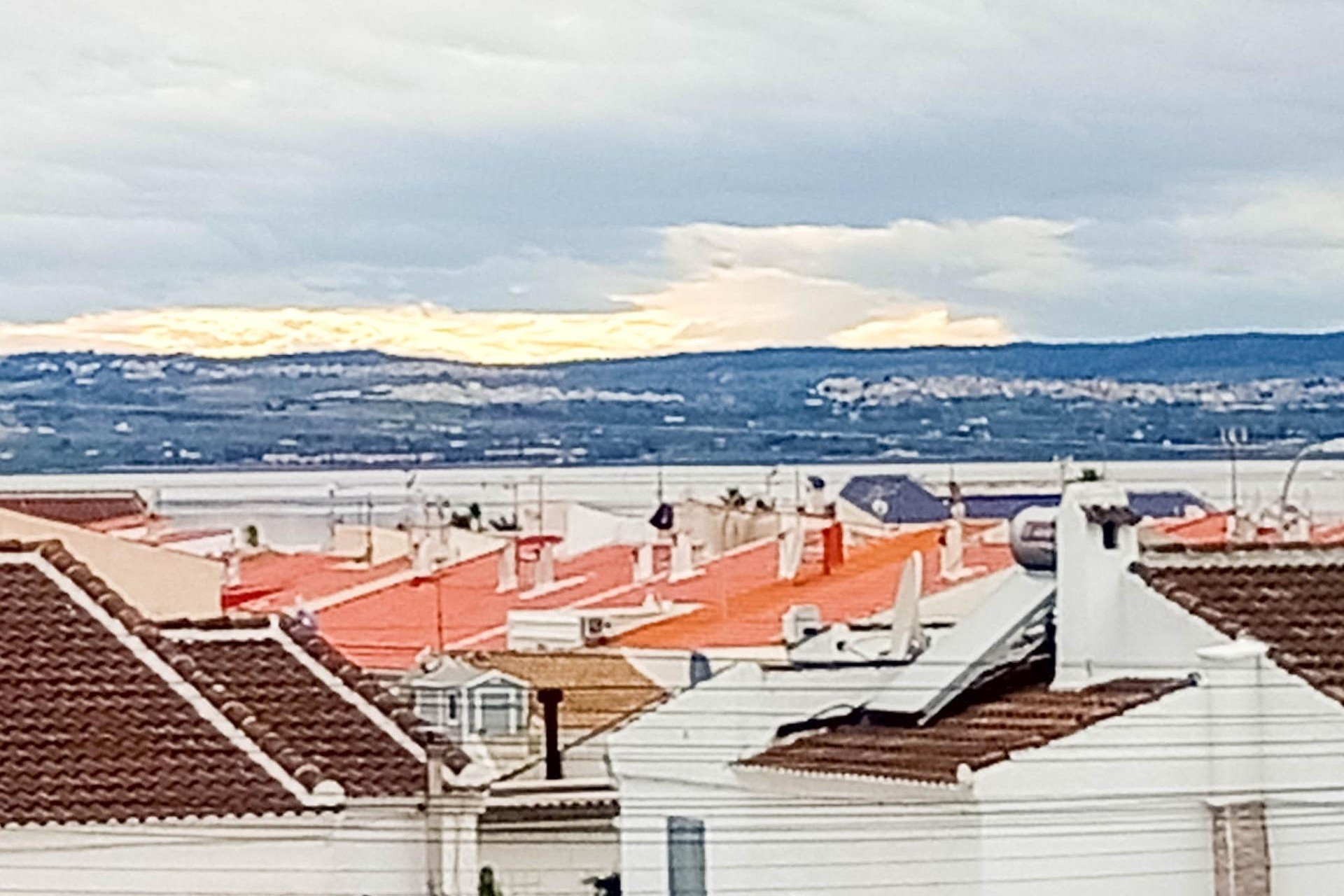 Brukt - Villa -
Torrevieja - La Siesta - El Salado - Torreta