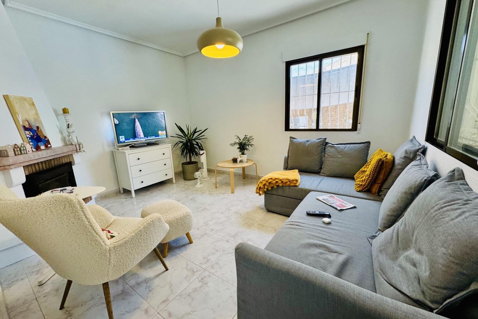 Brukt - Villa -
Torrevieja - La Siesta - El Salado - Torreta