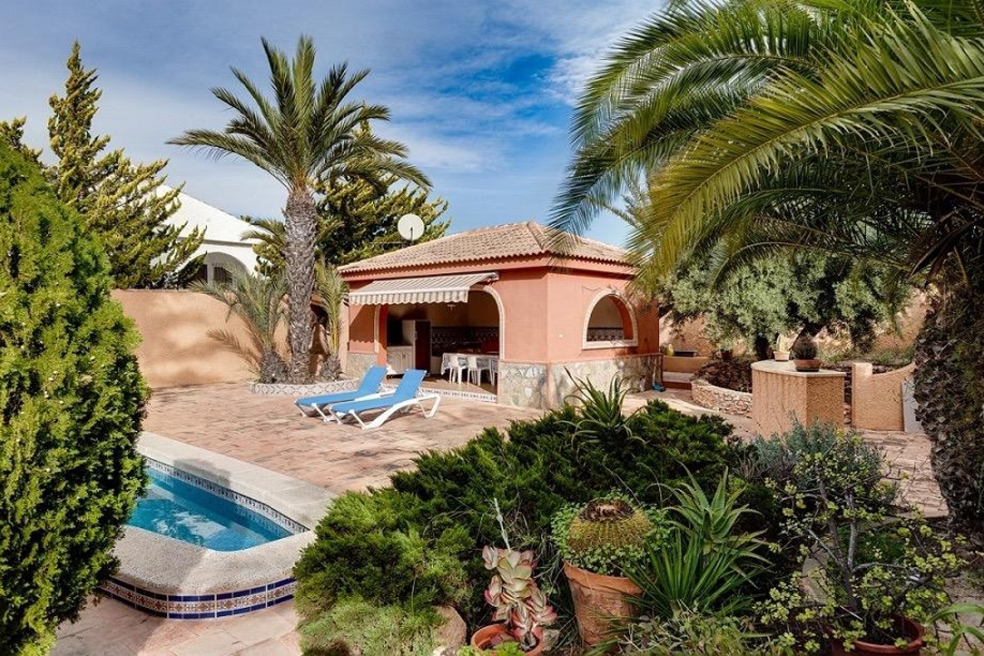 Brukt - Villa -
Torrevieja - La Siesta - El Salado - Torreta