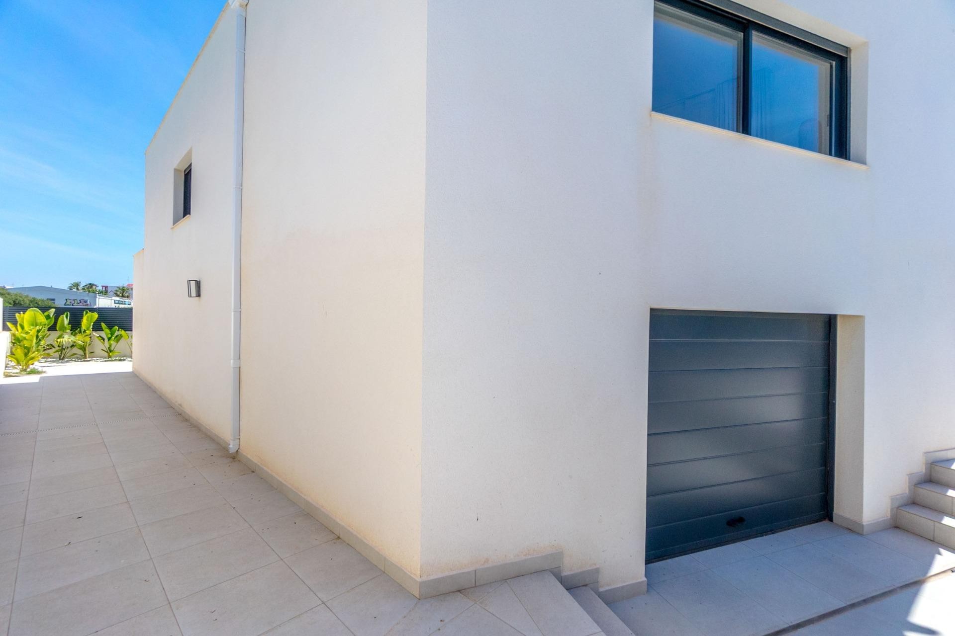 Brukt - Villa -
Torrevieja - La Veleta
