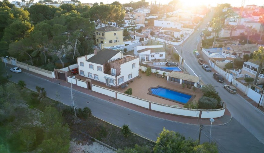 Brukt - Villa -
Torrevieja - Los Balcones - Los Altos del Edén
