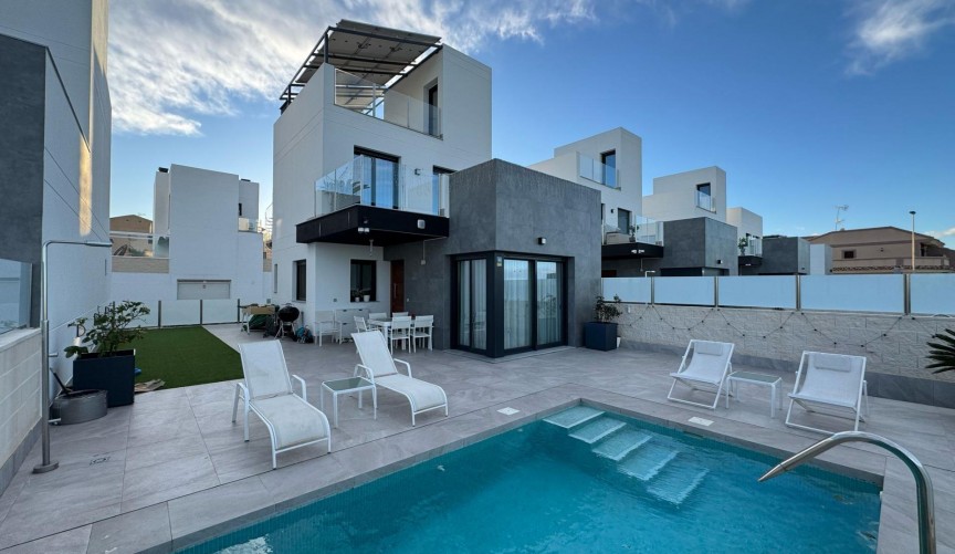 Brukt - Villa -
Torrevieja - Los Balcones - Los Altos del Edén