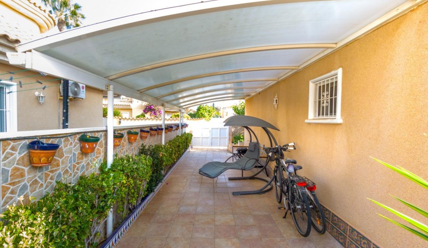 Brukt - Villa -
Torrevieja - Los Balcones - Los Altos del Edén