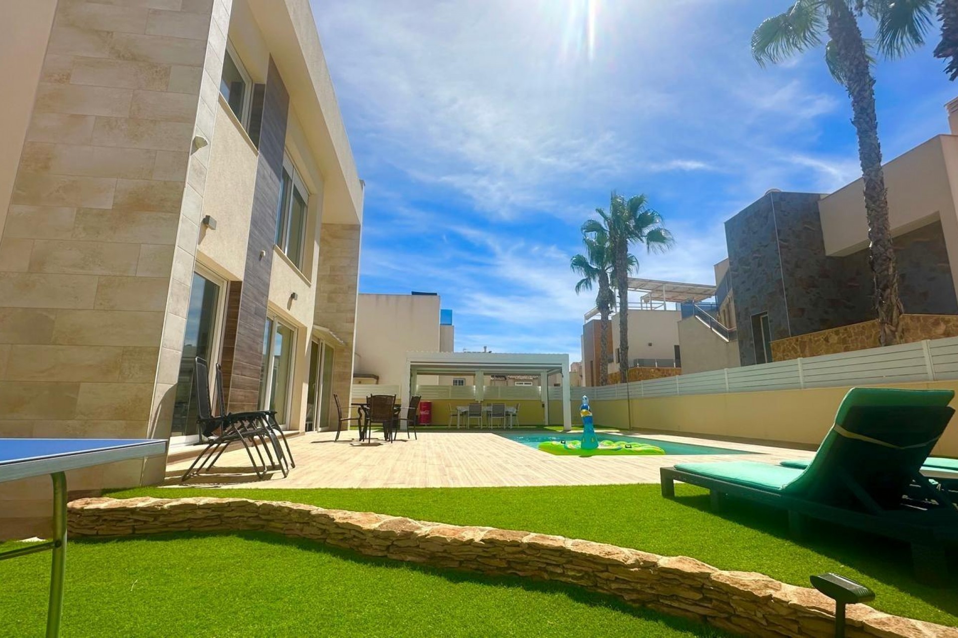 Brukt - Villa -
Torrevieja - Miramar - Torre Del Moro