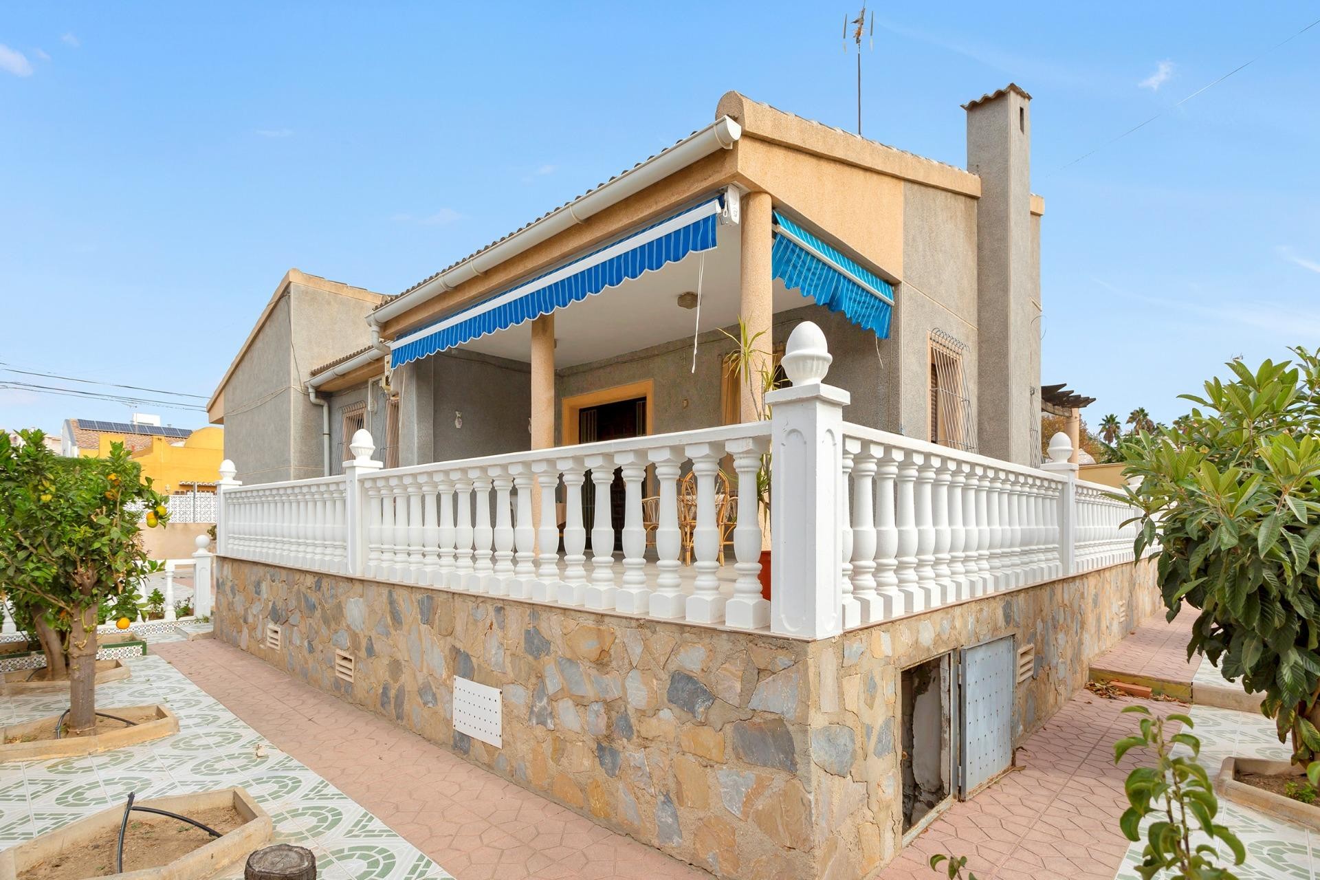 Brukt - Villa -
Torrevieja - Nueva Torrevieja