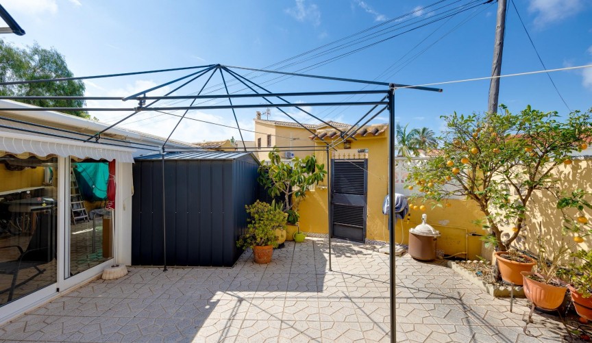 Brukt - Villa -
Torrevieja - Playa de los Locos